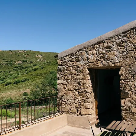 Domaine Acciola Hotell 3*