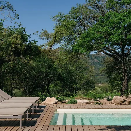 Domaine Acciola Hotell